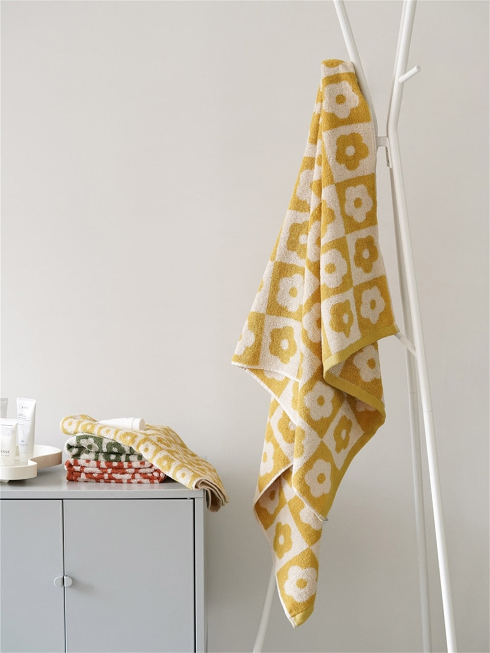 Retro Floral Towel