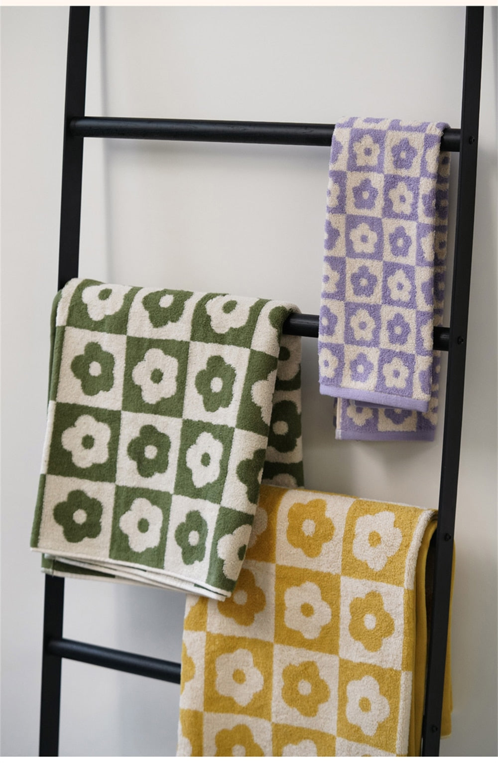 Retro Floral Towel