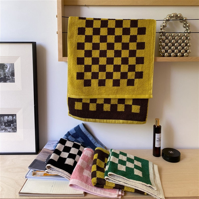 Retro Checkered Towel