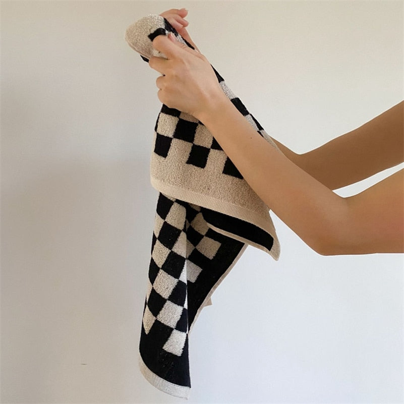 Retro Checkered Towel